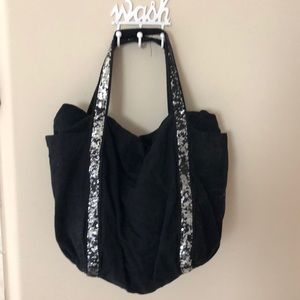 Gap tote